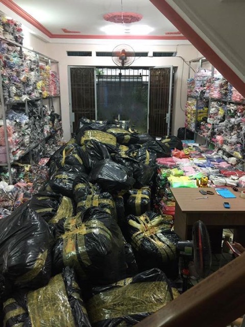 Áo Sói Đính Đá Cộc Tay Có Cổ Vải Thun Mềm Mịn Không Xù | BigBuy360 - bigbuy360.vn