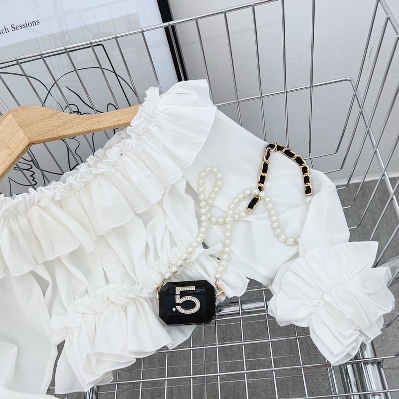 Áo croptop tay bồng nút ngọc cổ điển