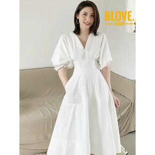 Đầm trắng cổ V tùng xoè