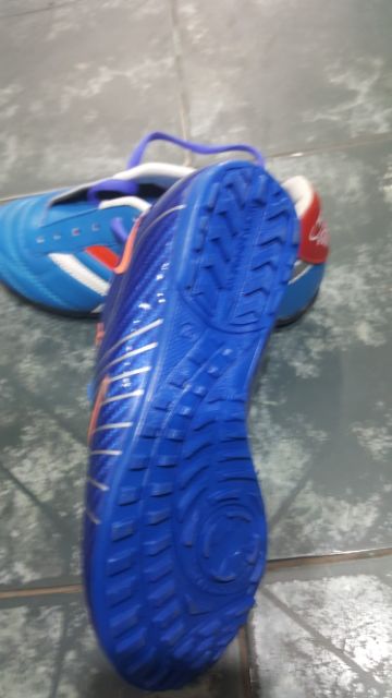 Giày đá bóng size 37