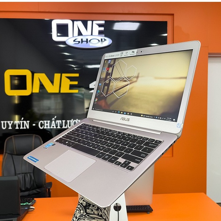 Laptop Asus ZenBook UX305FA Core M5Y71/ Ram 8Gb/ Ổ cứng SSD 512Gb/ màn hình 13.3 inch full HD .