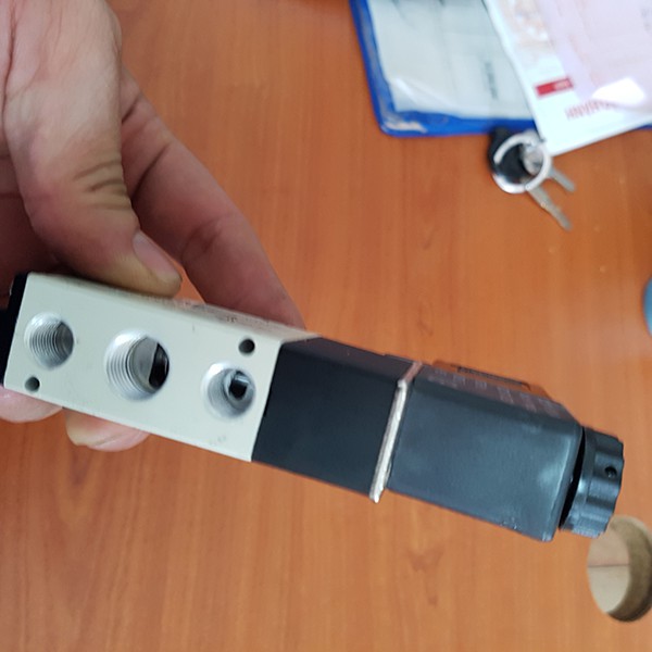Van điện từ 5/2 airtac 4v210-08 điện áp 220v,24, 12v, 110v