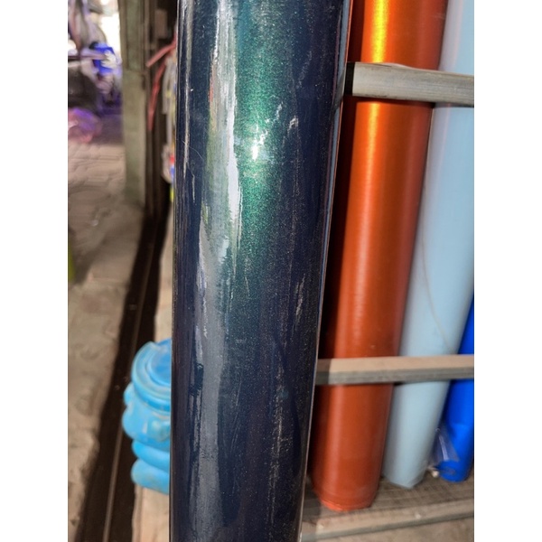 Decal 3 lớp mầu xanh lục chuyên dán đổi màu ô ô,xe máy,máy tính,dán trang trí.