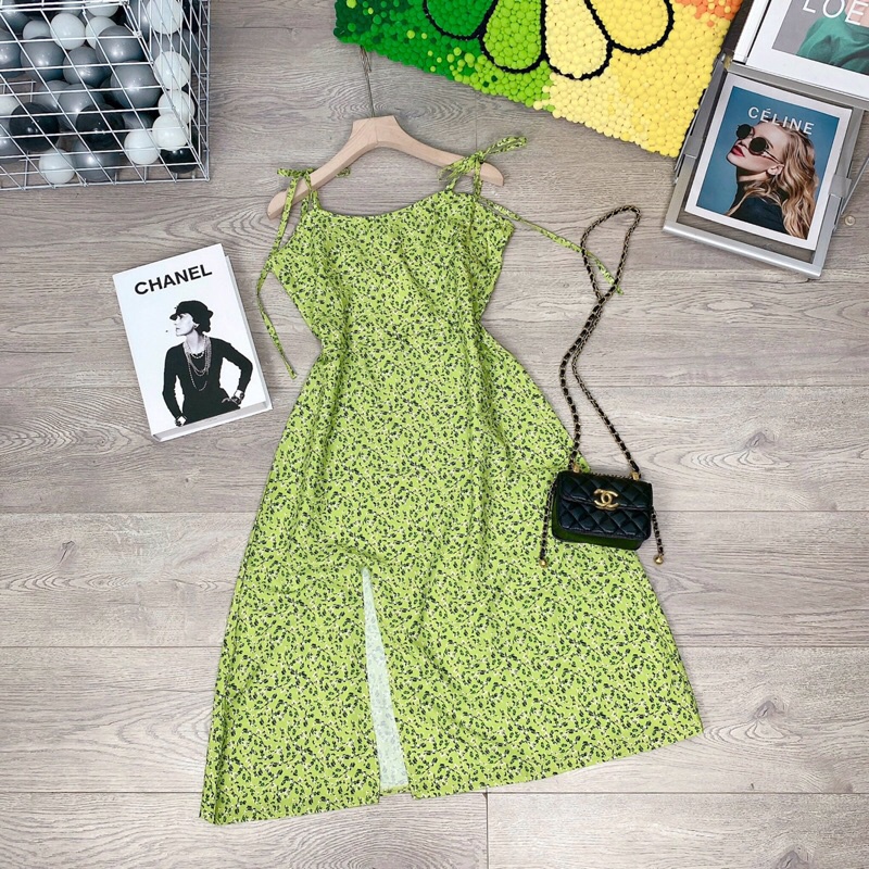 Váy Hoa Hai Dây Màu Xanh Cốm ,Xẻ Vạt Tiểu Thư