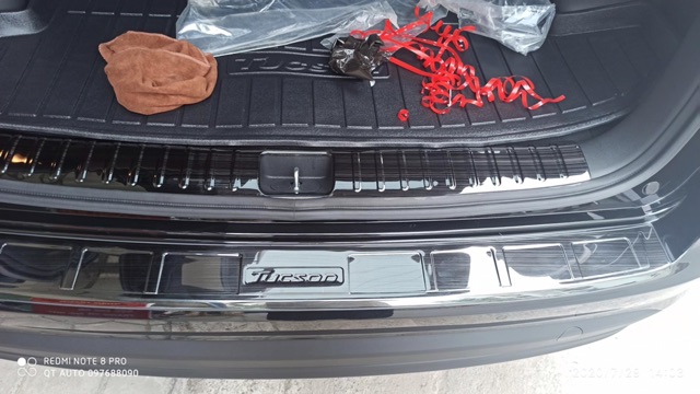 Ốp Chống Trầy Cốp Trong, Ngoài Xe Hyundai Tucson 2016- 2017 2018 2019 2020 2021, chất liệu Titan