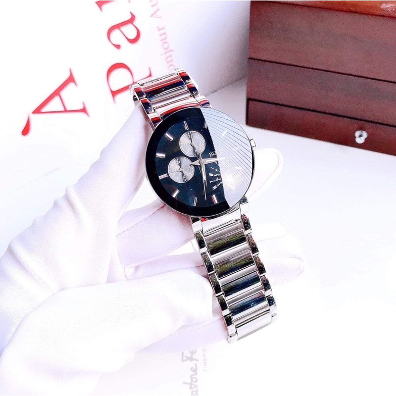 Đồng hồ nam Bulova .