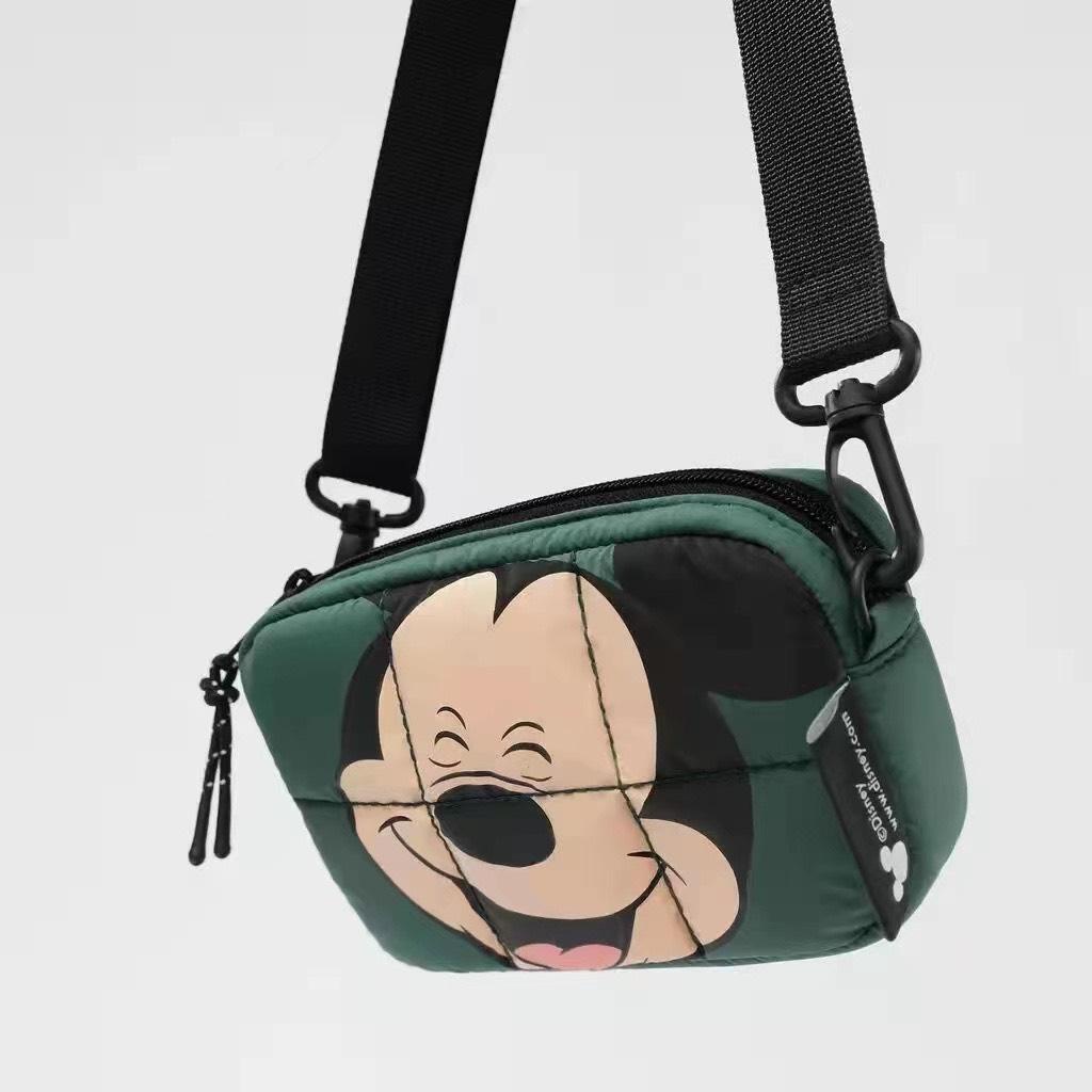Túi ZARA hình mickey đeo chéo