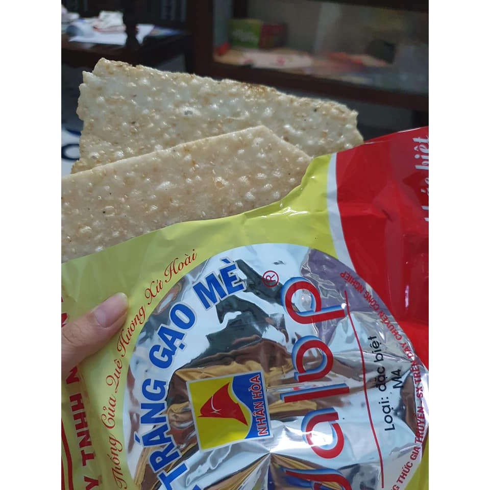Bánh tráng nướng gạo mè Dalop Bình Định (4 bánh/gói) | BigBuy360 - bigbuy360.vn