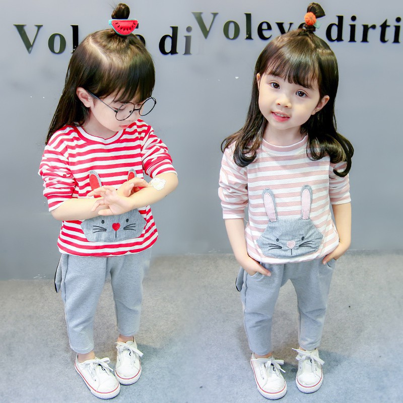 Set áo thun dài tay họa tiết con thỏ kèm quần cho bé