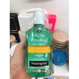 Sữa rửa mặt Neutrogena Acne Proofing Gel Cleanser