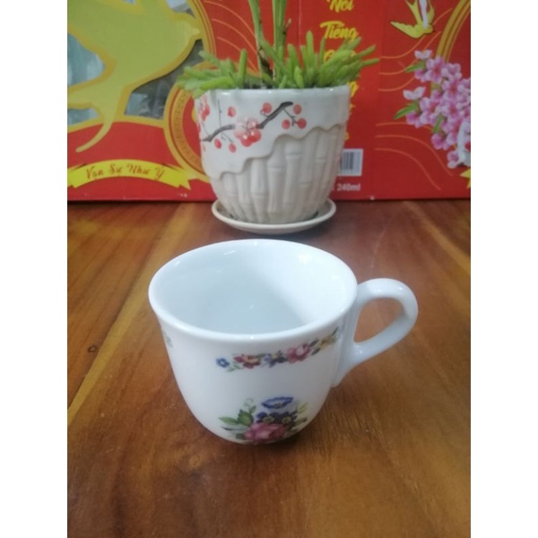 Ly sứ Nhật đồng giá