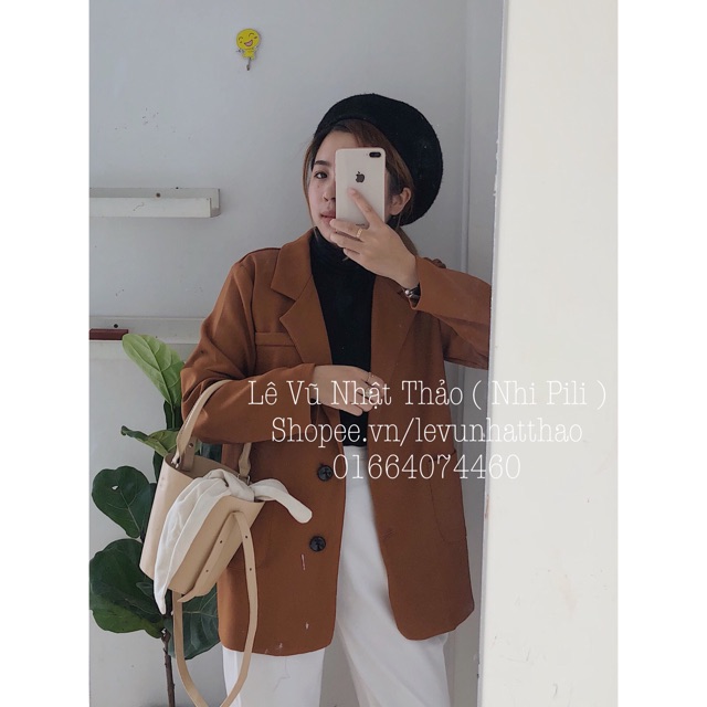 Blazer nâu 2 túi thiết kế .