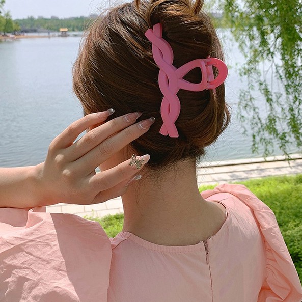 Kẹp Tóc Càng Cua Thiết Kế Đơn Giản Và Thời Trang Cho Phụ Nữ