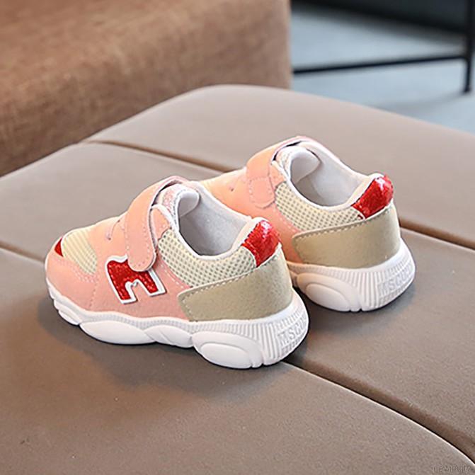 Giày thể thao thoáng khí kiểu dáng thời trang dễ thương dành cho các bé