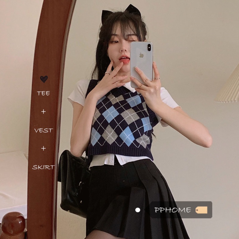 Áo dệt kim sát nách cổ chữ V đính đá phong cách retro cho nữ | BigBuy360 - bigbuy360.vn