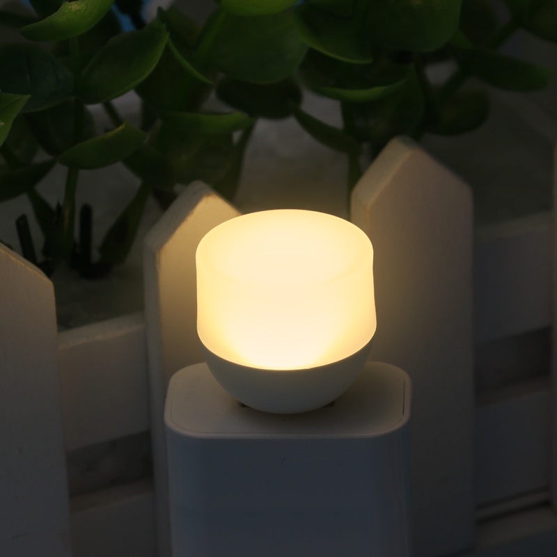 Đèn LED Đọc Sách Bảo Vệ Mắt Hình Tròn Cổng Sạc Usb Gắn Máy Tính Di Động