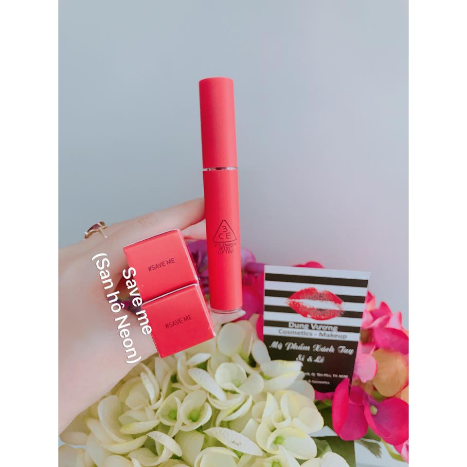 Son 3CE Velvet Lip Tint SaveMe tông màu san hô neon.