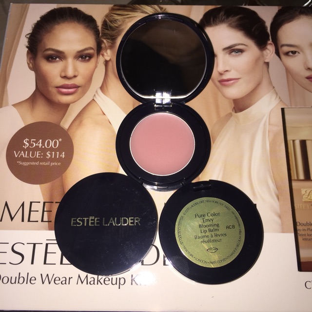 Son dưỡng dạng hũ Pure Color Envy Blooming Lip Balm