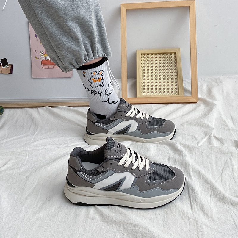 Giày thể thao sneaker nữ Ulzzang độn đế vàng đen kiểu dáng Hàn Quốc Hot Trend 2022