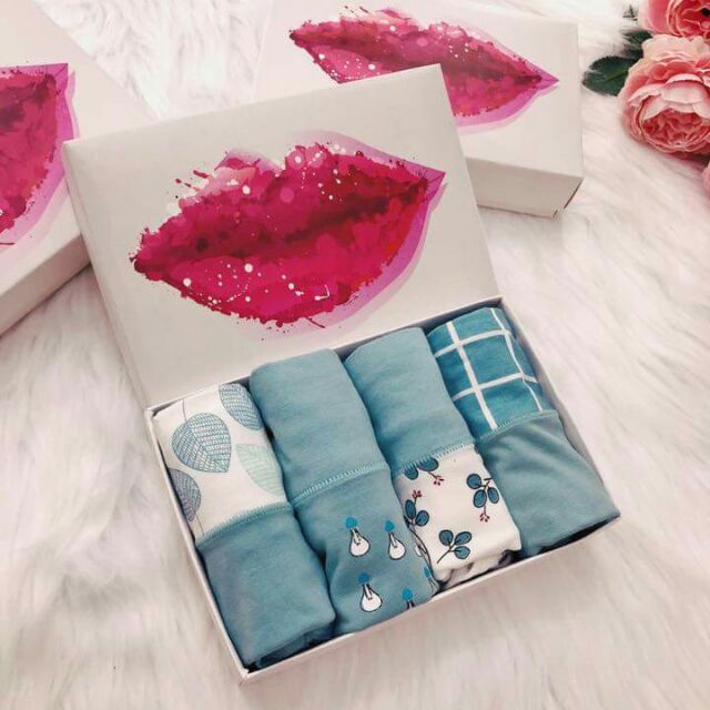 Hộp chíp môi 4 cái