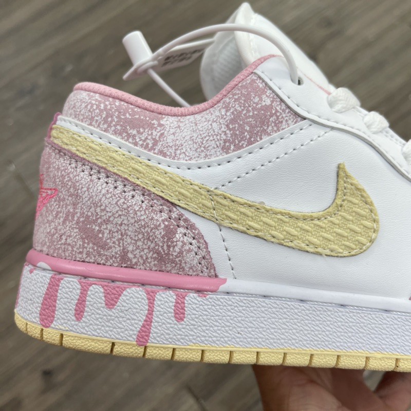 Giày Thể Thao Nữ Cổ Thấp Giày Nike Air Jordan 1 JD1 Low Hồng Vảy Sơn Full Box Bill | BigBuy360 - bigbuy360.vn