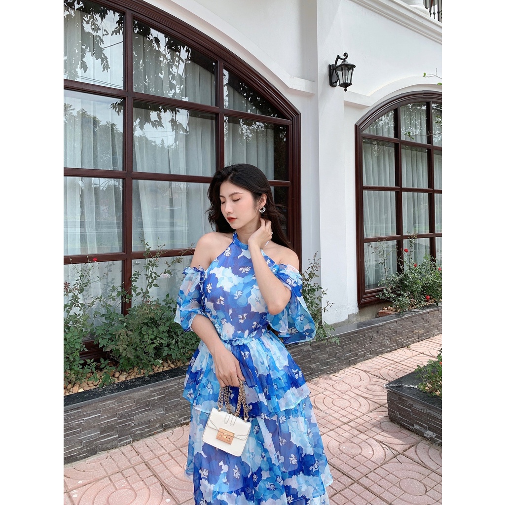 Đầm maxi dài cổ yếm hở vai váy nữ vải tơ hoạ tiết bầu trời in thiết kế mặc đi chơi du lịch biển nghỉ mát resort dự tiệc