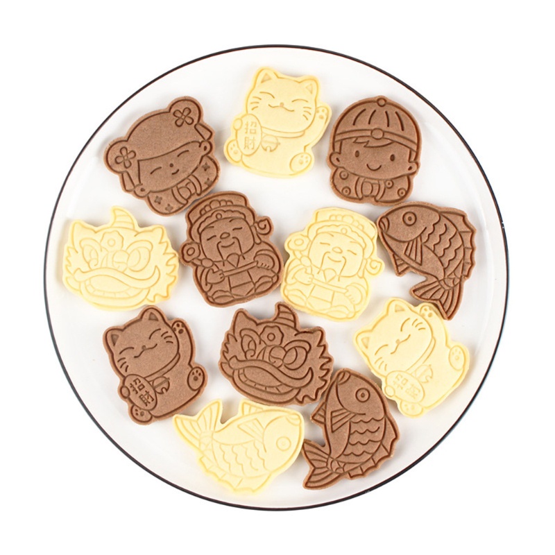 Set 6 Khuôn Nhựa Làm Bánh Quy Họa Tiết Năm Mới