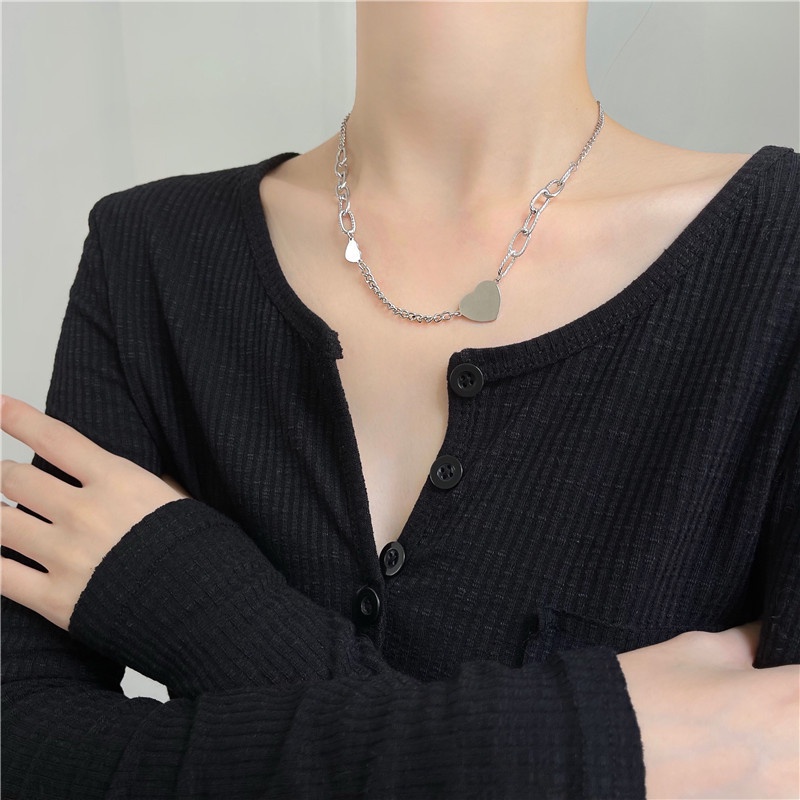 Vòng cổ Bằng Kim Loại Màu Bạc Hình Trái Tim Phong Cách Retro Hàn Quốc