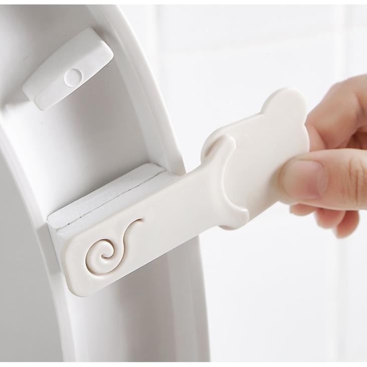 Bộ 02 Miếng Dán Mở Nâng Đóng Nắp Bồn Cầu Tránh Vi Khuẩn Hoạt Hình Đáng Yêu Cao Cấp Hangnoidiagiare88