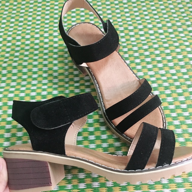 Sandal nữ