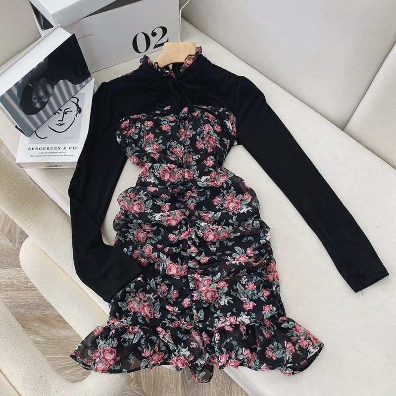 ĐẦM HOA NHÍ TAY DÀI CUT OUT NGỰC [Kèm anh thật]