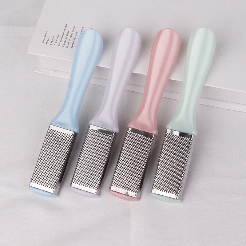 Dụng cụ tẩy tế bào chết cho bàn chân tiện dụng
