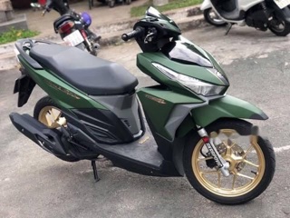 Ốp đỡ pha đèn click vario 2015-2017