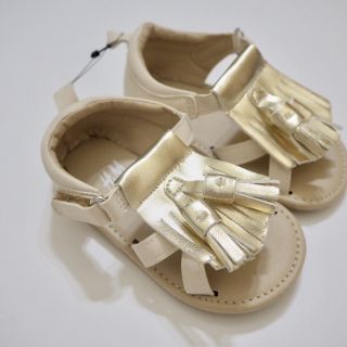 Sandal tua rua H M cho bé