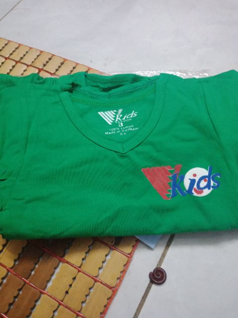 Áo thun cổ tim cho bé ,