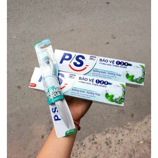 Combo bàn chải +Kem đánh răng P/S Baking Soda - Hương Thảo 180g