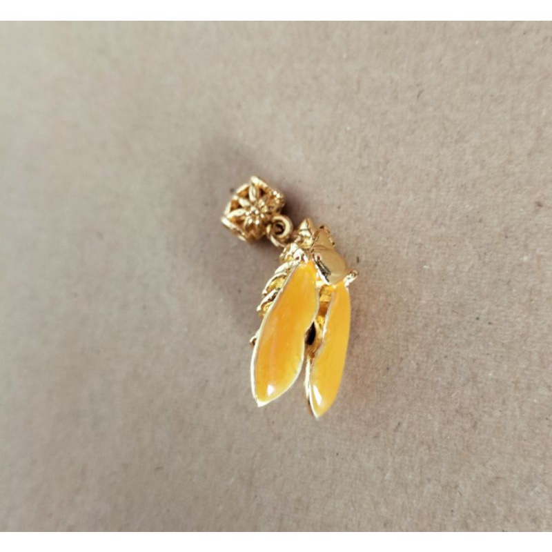 Charm ve sầu may mắn học tập làm handmade có móc đầu và đuôi