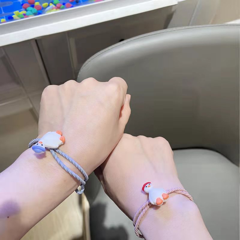 Vòng Tay Dây Thừng Mặt Hình Vịt Dành Cho Cặp Đôi Bạn Trai