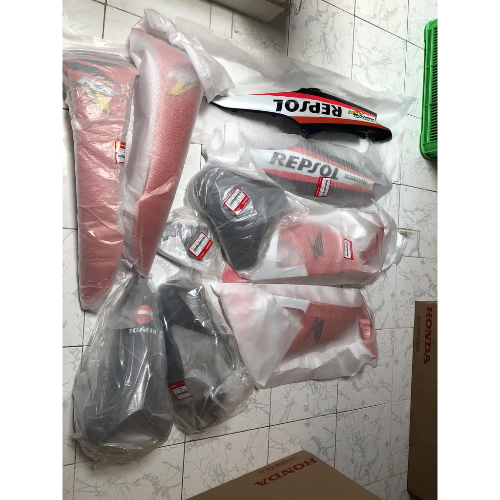 Dàn áo WAVE REPSOL có sẵn tem