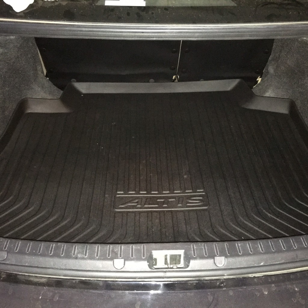 Lót cốp xe Toyota Altis 2007 - 2022 nhựa dẻo cao cấp, không mùi, dễ dàng lau rửa