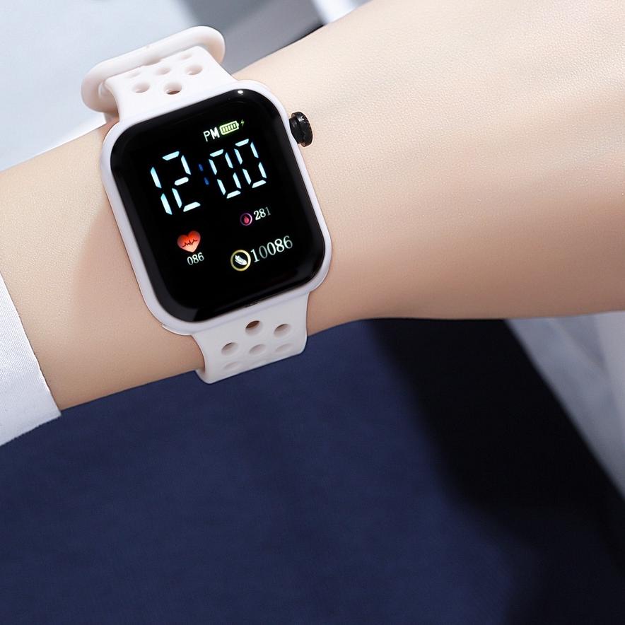 Người Bán Ngôi Sao,,!! Đồng Hồ Điện Tử Màn Hình LED Cỡ Lớn Chống Thấm Nước Thời Trang Cho Nam Và Nữ M139