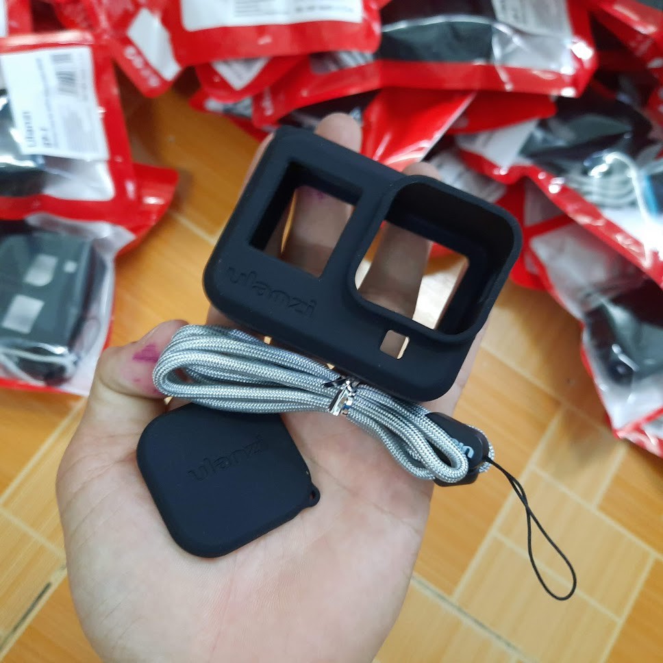 Ốp bảo vệ máy gopro hero 8 black bằng silicon Ulanzi gồm dây đeo và nắp đậy