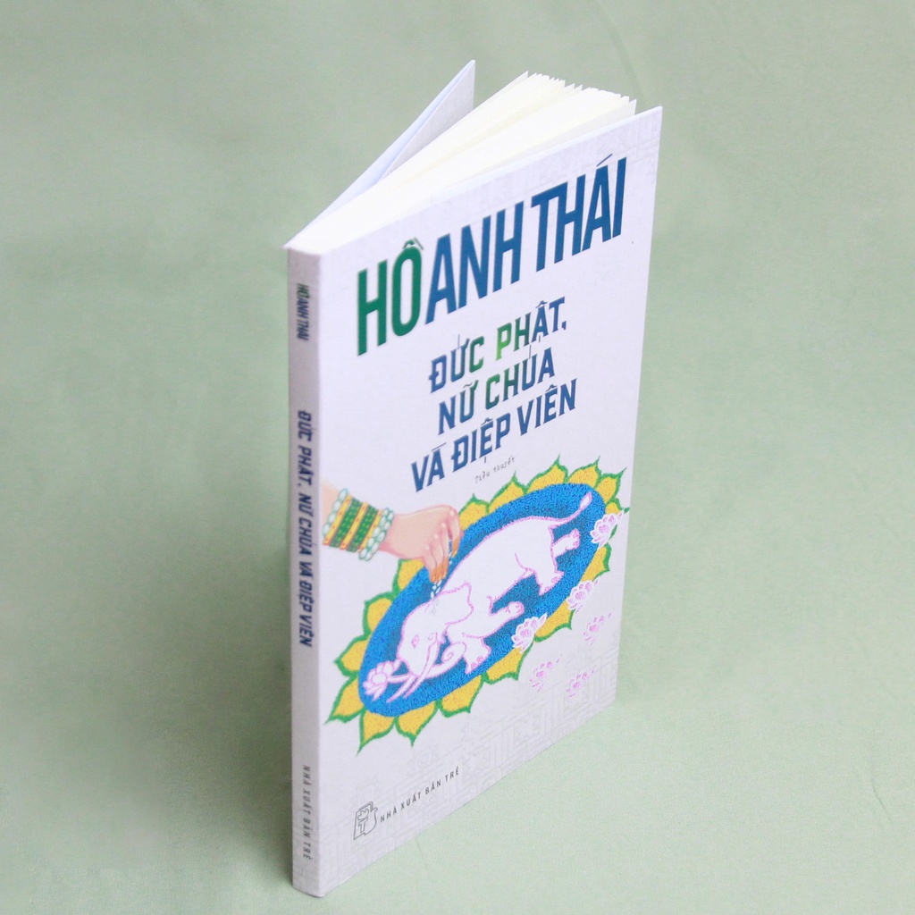 Sách - Đức Phật, Nữ chúa và điệp viên