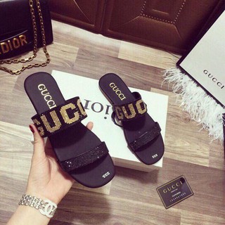 Dép Gucci dinh đá