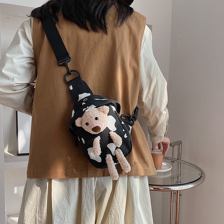 Túi đeo chéo nữ thời trang vải Denim 2 màu hình gấu đáng yêu