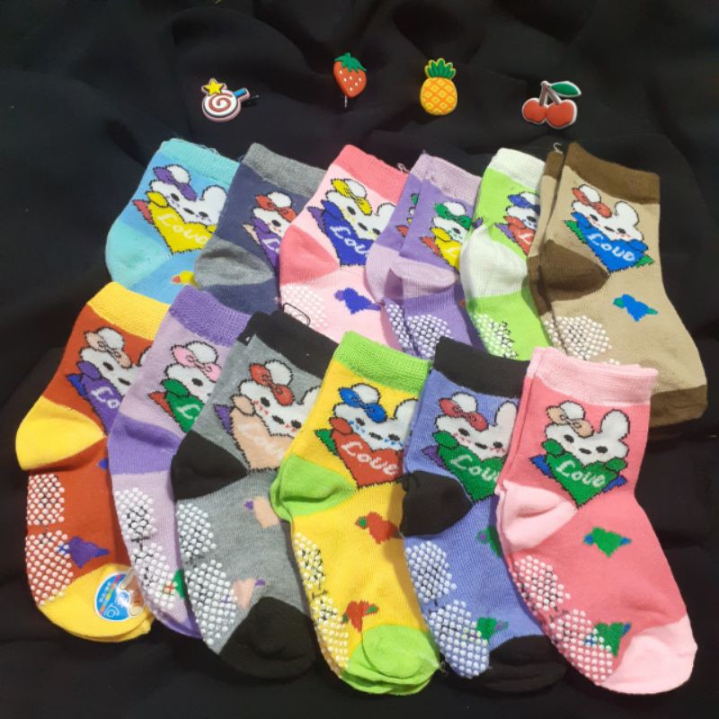 Vớ cotton hình thỏ đế chống trượt cho bé dưới 2 tuổi