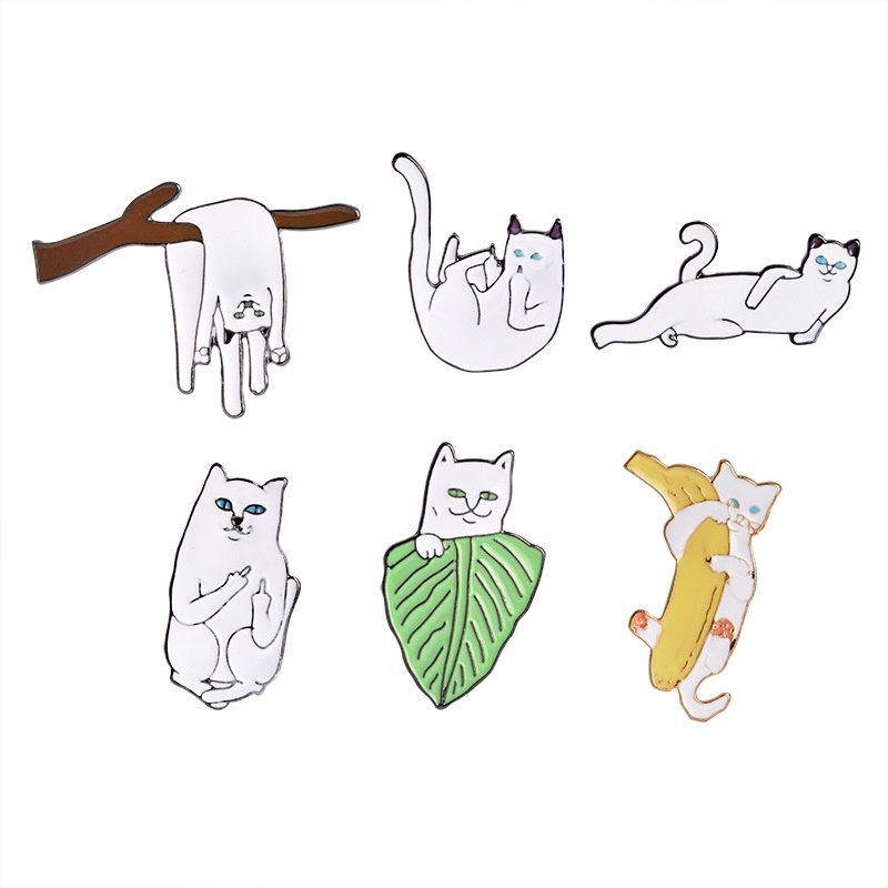 Huy Hiệu Cài Áo Hình Mèo Và Chuối Dễ Thương