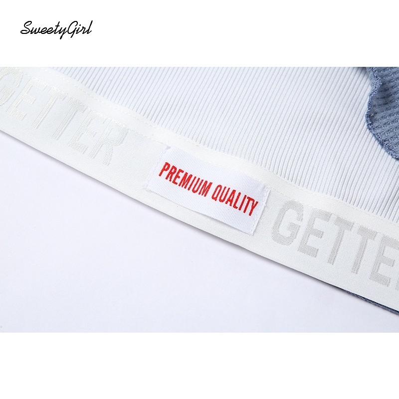 Áo croptop tay dài cổ chữ V in chữ thời trang dành cho nữ