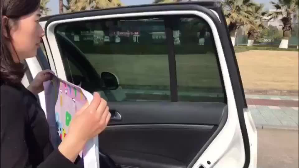 Rèm Vải Che Nắng Ô Tô Hàn Quốc Phối Hình Dễ Thương Có Gắc Hút | BigBuy360 - bigbuy360.vn