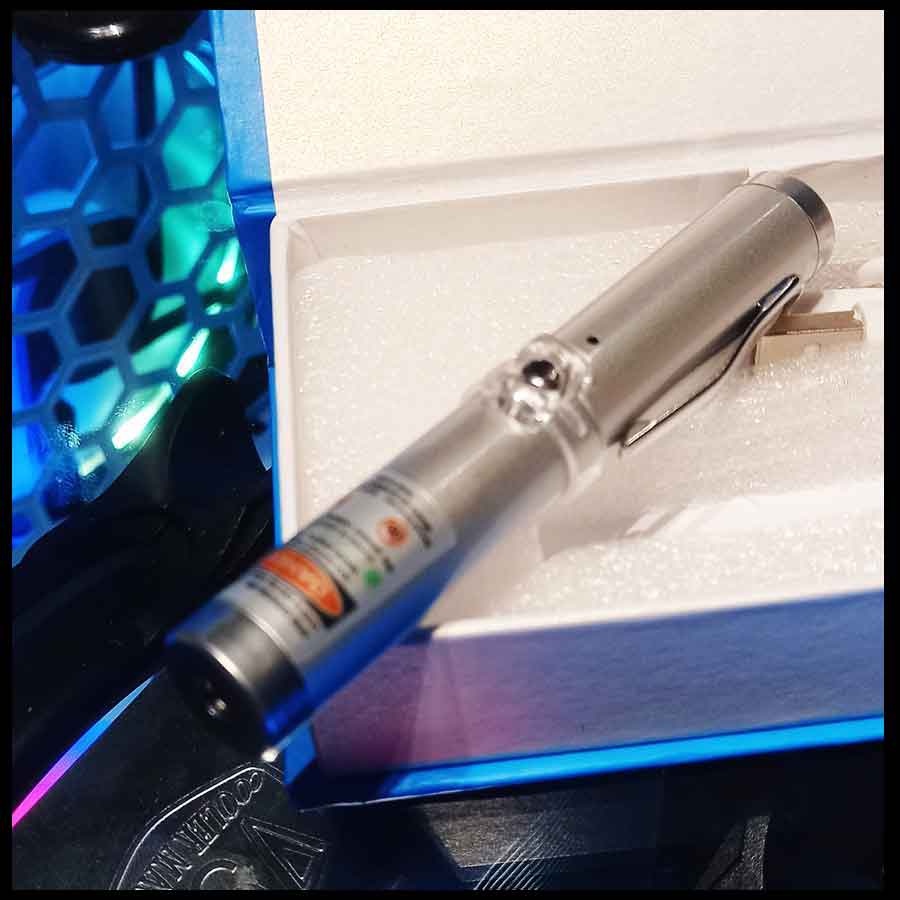 Bút Laze Laser Mini Sạc Cáp USB Tia Xanh Lá Vỏ Bạc 9cm